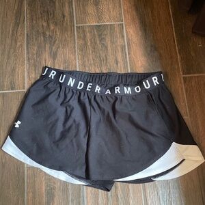 Under armor athletic running shorts